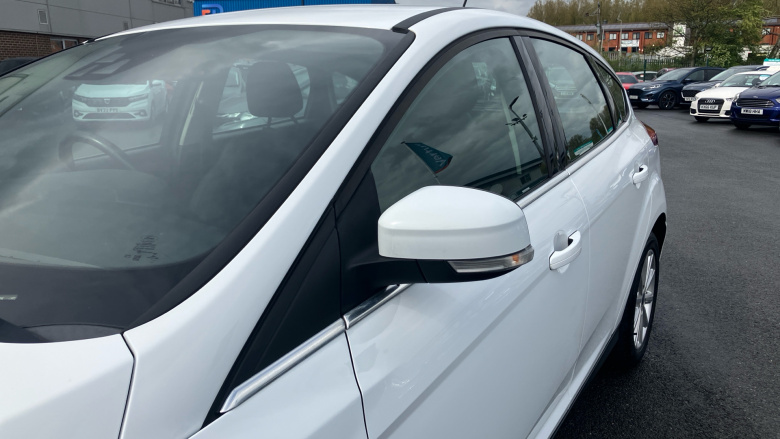 Ford Focus 1.0 EcoBoost Titanium 5dr Petrol Hatchback